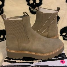 Questions? Leave A Comment Below! Dolce Vita Shoes, Chelsea Boot, Leave A Comment, Chelsea Boots, Bootie Boots, Chelsea, Ankle Boots, Size 10, Women Shoes