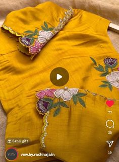 Pelli Blouse, Floral Blouse Designs, Choli Blouse Design, Gold Video, Embroidered Blouses, Maggam Blouse, Blouses Designs, Aari Designs