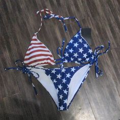 American Flag Pattern Bikini Size Large. Never Worn. New With Tags. Crop Top Swimsuit, Halter Top Tankini, Flag Pattern, Vintage Swimwear, Reversible Bikinis, American Flag, Red White, Flag, Tags