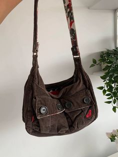 My Quiksilver vintage corduroy shoulder bag by Quiksilver. Size  for £25.00: https://www.vinted.co.uk/items/4918057094-quiksilver-vintage-corduroy-shoulder-bag. Vintage Cross Body Bag, Grunge Gifts Ideas, Grunge Bags, Hippy Bag, Little Top Big Pants, Coquette Fairy, Corduroy Bag, Pop Punk Fashion, Over The Shoulder Bag