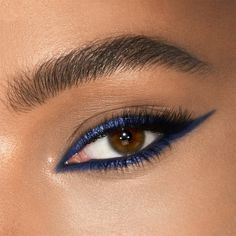 Gold Blue Eye Makeup, Blue Liner Brown Eyes, Blue Eyeliner Makeup Brown Eyes, Colourful Eyeliner, Colour Magic, Eye Makeup Looks, Eyeshadow For Brown Eyes, Blue Eyeliner