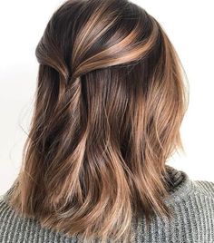 Brown Hair Shades, Brown Ombre Hair, Chocolate Brown Hair, Hair Color Light Brown, Brown Hair With Blonde Highlights, Brown Balayage, Brown Highlights, Penteado Cabelo Curto, Brown Blonde Hair