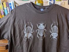 Beetle Blockprint T-shirt Entymology/bug-themed Lino Print Clothing - Etsy West Lafayette, Bleach Art, Beetles, Diy Clothes, Aesthetic Clothes, Block Print, Dream Closet, Cotton Tee