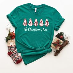 Casual Pre-shrunk Holiday T-shirt, Casual Pre-shrunk T-shirt For Holiday, Casual Crew Neck Shirt For Holiday, Christmas Tree Cake Shirt, Aesthetic Christmas Outfits, Fall Birthday Outfit, Silly Shirts, Little Debbie Christmas Tree, Christmas Outfit Casual