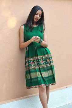 Stylish Frocks For Women, Mogra Designs, Stylish Frocks, Western Dresses For Girl, Stylish Kurtis Design, Western Wear Dresses, Anarkali Dress Pattern