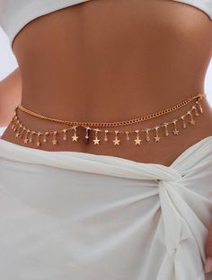 Gold Belly Chain This delicate Waist Chain adds a touch of elegance to your summer look. Perfect as a Christmas or Birthday gift, it's also a great accessory for beach days and festivals. Elevate your style with this twist on classic body jewelry - a versatile addition to your collection. Body Chain Fashion, Bar Stage, Fashionable Aesthetic, Nightclub Bar