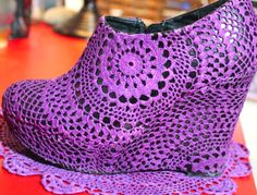 purple doily shoes (DIY) Upcycle Shoes, Paper Doily Crafts, Shoe Makeover, Doilies Crafts, Lace Doily, Embellished Shoes, Old Shoes, Purple Shoes, Crochet Shoes