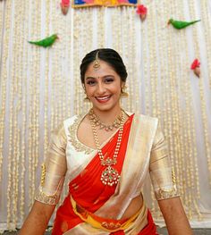 Silver Jari Saree Look, Silk Saree Pattern Blouse Design, Kanjivaram Sarees Blouses Design Back, Kanchipattu Saree Blouse Designs, Bridal Saree Blouse Designs Latest, Gold Saree With Contrast Blouse, Kanjeevaram Blouse Designs, Exclusive Saree Blouse Designs, Green Blouse Designs