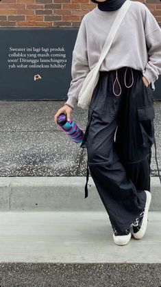 Baggy Outfits Hijab, Baggy Clothes Outfit Hijab, Black Cargo Pants Outfit Hijab, Cargo Pants Women Outfit, Aesthetic Dump