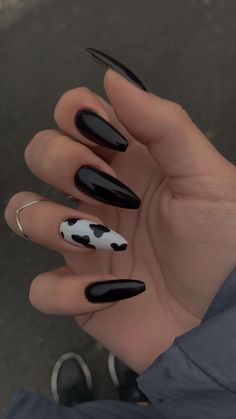 Cow Nails, روتين العناية بالبشرة, Short Acrylic Nails Designs, Girls Nails, Nails Inc