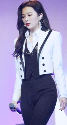 Red Velvet Suit, Korean Suit, Women Necktie, Woman In Suit, Kang Seul-gi, Red Velvet Seulgi, Kpop Fashion Outfits