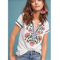 Anthropologie Embroidered Top. Size Xs. Nwt. Color- White Retail- $128 (777-80) Looks Hippie, Embroidered Tops, Braut Make-up, Bohemian Tops, Embroidered Top, Passion For Fashion, Spring Summer Fashion, Spring Outfits, Spring Fashion