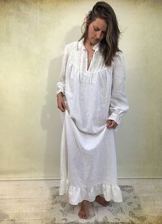 Linen nightgown Handmade Victorian nightgown with by linenbees Sleeping Robe, Bride Morning, Robe For Bride, Linen Nightgown, Victorian Nightgown, Rajputi Dress, Morning Dress, Soft Robes, Cotton Nightgown