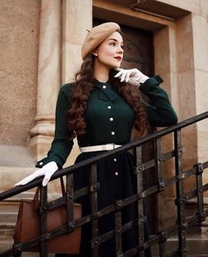 Dark Academia Fashion, Foto Poses, Green Style, Plain Color