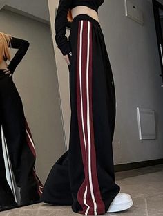 Y2k Sweatpants, Striped Wide Leg Trousers, Outfit Korean Style, Summer Pants Women, Striped Pant, Striped Sweatpants, Baggy Sweatpants, Sports Pants Women, Outfit Korean