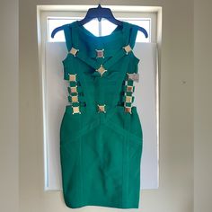 Nwt Bodycon Dress - Beautiful Emerald Color With Silver Detail. Excellent Condition. Size M Green Bodycon Dress, Emerald Color, Emerald Green, Emerald, Bodycon Dress, Colorful Dresses, Womens Dresses, Green, Dresses