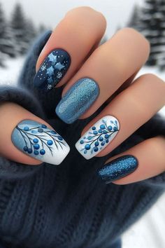 Blue Christmas Nails, Nails Blue, Winter Nail Art, Fall Nail Art, Xmas Nails, Chic Nails, Types Of Nails, Holiday Nails, Blue Nails