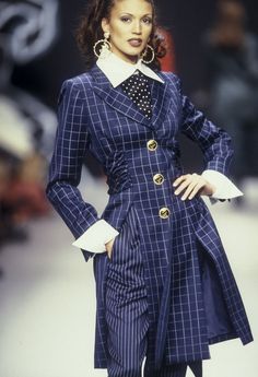 Jacques Fath, 90s Runway Fashion, Runway Fashion Couture, Runway Outfits, 1990s Fashion, Cultura Pop, Looks Style, Couture Fashion, 90s Fashion