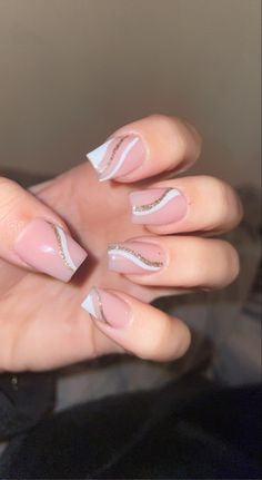 White And Glitter Swirl Nails, White Gold Nails Short, Cute Homecoming Nails Short, Homecoming Gold Nails, White And Gold Nails Short Square, White Gold Manicure, White And Gold French Tip Nails Square, French Tip Acrylic Nails With Gold, Gold Short Nail Designs