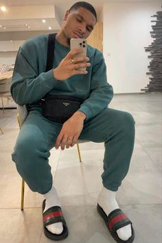 Socks Over Sweatpants Outfit Men, Socks Over Sweatpants Outfit, Sweat Pants And Hoodie Outfit, Sweatpants Outfit Men, Clean Outfits, Drip Ideas, Mirror Shot, Mirror Picture, Outfit For Men