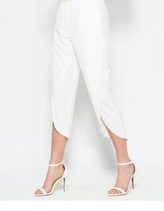 Beautiful pure white designer hand made tulip trouser pant with crop length Finished stitched product 🌺pair this trouser pant with crop top or tunic/shirt These loose fitting tulip pant design is in trend right now 🌺This creates classic and elegant look that is easy to wear and will get noticed for sure 🌺Front belt Back elastic Flexible sizes Quality stitching NOTE: There might be slightly colour variation due to light and resolution and different colour settings. 🌺Please send me a message i Trouser Pants Pattern, Plazo Pants, Rok Midi, Sewing Patterns For Women, Tulip Pants, Salwar Pants, Womens Pants Design, Trendy Sewing, Stylish Pants