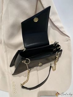 BirdinBag - Chic Chain Accent Purse - The Epitome of Minimalist Style Novelty Handbags, Novelty Bags, Bag Bag, Minimalist Style, Minimalist Fashion, Pink And Green, Black Color, Pu Leather, Bag Lady