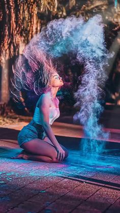 Powder hair flip photo idea ✨ which photo 1 or 2? Let me know ❤️ in 2022 | Photography poses, Creative photography, Photoshoot photography Dancing Photography, Flip Photo, Bouidor Photography, Film Photography Tips, Paint Photography, Photography Inspiration Portrait