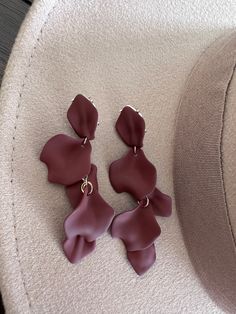 Lightweight and perfect for fall Petal Earrings, Holiday Makeup, Fall Earrings, Curvy Dress, Accessories Jewelry Earrings, Fall Season, Jewelry Sales, Beautiful Outfits, 9 And 10