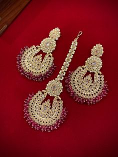 Medium to over size chandbali and matching Tikka. Earring is about 5 inch long and 3 inch wide. brass made and crystal beads.. Polki Chandbali, Polki Necklace, Kundan Earrings, Head Accessories, Anklet Jewelry, Stunning Earrings, Body Jewellery, Gorgeous Earrings, Body Jewelry