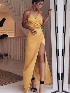 Simple Spaghetti, Yellow Evening Dresses, Formal Dresses Graduation, Formal Prom Dresses Long, Evening Dress Long, Prom Dresses Simple, Prom Dresses Yellow, Spaghetti Strap Prom Dress, V Neck Prom Dresses