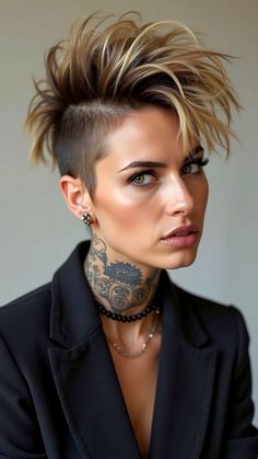 Punk Haircuts For Women, Long Straight Black Hair, Long Platinum Blonde, Deep Red Hair, The Undercut