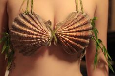 Shell Bra Mermaid, Sea Shell Bra, Girls Halloween Costume Ideas, Mermaid Bra Top, Mermaid Shell Bra, Seashell Bra, Library Girl, Mermaid Halloween Costumes, Shell Bra