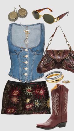 #outfit #ootd #fashion #accessories #cowboyboots Model Off Duty Style, San Myshuno, Fest Outfits, Estilo Hippy, Looks Country, Nashville Outfits, Coachella Outfit, Concert Fits