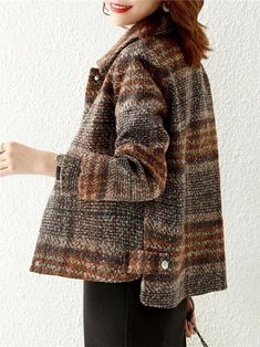 Plaid Coat Women, Fur Hoodie Jacket, Pink Puffer Coat, Woolen Coat Woman, Short Coats Women, Modele Hijab, Plaid Wool Coat, Costura Fashion