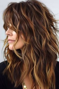 34 Long Shag Hairstyles That Embrace Boho Beauty - The Hairstyle Edit Long Shag Hairstyles, 50 Hairstyles, Long Shag Haircut, Choppy Haircuts, Hairstyles 2024, Layered Haircuts For Medium Hair, Shag Hairstyles, Short Layered Haircuts