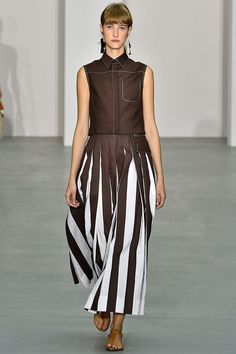 Jasper Conran Spring 2017 Ready-to-Wear Collection | Vogue Spring Business Casual, Skirt Inspiration, Stripe Outfits, African Inspired Fashion, Inspired Fashion, Vogue Fashion, Women Clothes