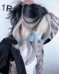 Peekaboo Hair Colors, Two Toned Hair, Korean Hair Color, Highlights Color, White Hair Color, Peekaboo Hair, Cute Hair Colors, Hair Color Streaks