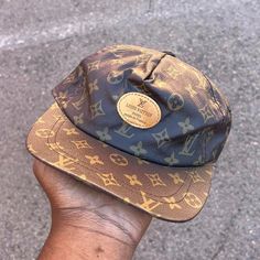 Description: Great Condition. No Stains Or Holes. *Ships Same Or Next Day Instagram @Breakevenvtg Vintage Graphic Print Snapback Hat, Vintage Six-panel Fitted Hat With Embroidered Logo, Vintage Brown 5-panel Snapback Hat, Vintage 5-panel Hat With Logo Patch, Vintage Pre-washed Snapback Baseball Cap, Dapper Dan, Vintage Monogram, Accessories Vintage, Vintage Brown