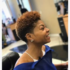 5 Things You Must Do AFTER You Big Chop | Textured Talk Taraji P Henson Natural Hair, Taraji P Henson Hairstyles Short, Women Barber Haircut, German Haircut, Taraji P Henson Hairstyles, Short Taper Haircut, Hair Chop, Tapered Natural Hair Cut, Taraji Henson