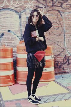 MANREPELLER Kate Lanphear, Leandra Medine Style, Fav Outfit, Sneakers Outfit Men, Stylish People, Leandra Medine, Quoi Porter, Sneakers Street Style, Man Repeller