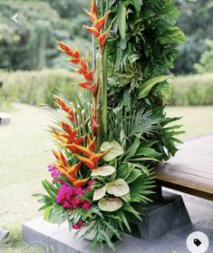 Tropical Flower Installation, Tropical Flower Backdrop, Tropical Floral Installation, Hawaiian Flower Arrangements, Flowers Arrangements Ideas, Tropical Wedding Centerpieces, Tropical Centerpieces, Tropical Floral Arrangements, Tropical Flower Arrangements