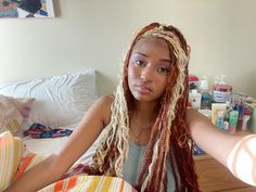 Ginger and blonde braids braids, ginger braids, colored braids, blonde braids, black girl, viral hairstyle, knotless braids, bohemian braids, goddess braids Ginger And Blonde French Curl Braids, Ginger Blonde Braids, Ginger And Blonde Boho Braids, Hairstyle Knotless Braids, Knotless Braids Bohemian