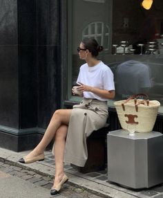 How French Women Dress For The Summer | Le Chic Street French Summer Outfits, French Outfits, Parisian Summer, French Summer, French Girl Style, Paris Outfits, Street Style Summer, French Chic