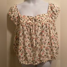 New With Tags Old Navy Cream Multicolored Cap Sleeve Top, Size 3x. Pin Tuck Style Neckline, Elastic Sleeves And Hemline. Keyhole Neckline With Ties, Super Cute Boho Style And Comfortably Cool Fabric. Casual Peasant Top With Floral Print And Short Sleeves, Casual Floral Print Peasant Top For Daywear, Beige Casual Peasant Top For Daywear, Casual Beige Peasant Top For Daywear, Tuck Blouse, Elastic Sleeves, Floral Pins, Cap Sleeve Top, Keyhole Neckline