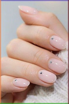 Ideas Uñas, Minimalist Nail, Minimal Nails Art, Pink Glitter Nails, Dot Nail Art, Nail Trend, Nude Nail Designs, Minimalist Nail Art, Awesome Nails