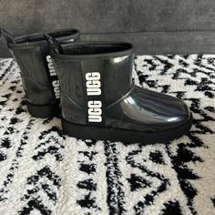 Ugg Classic Clear Mini Ankle Boots In Black Size 5 Sporty Black Boots For Fall, Trendy Black Waterproof Boots, Trendy Black Waterproof Rain Boots, Black Sporty Rain Boots, Sporty Black Round Toe Rain Boots, Black Sporty Ankle-high Boots, Ugg Clear Mini, Ugg Classic Clear Mini Black, Black Mini Uggs