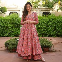 100 Captions For Aesthetic Kurti Posts! - Cute Caption Cotton Printed Anarkali, Kurti With Palazzo, Printed Anarkali, Anarkali Kurti, Anarkali Kurta, Anarkali Dress, Frock Design, Palazzo Pants, Bollywood Fashion