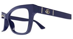 Gucci Collection Iconic shapes interpreted in a easy to wear and elegant mood. Cat eye rectangular frame. Gucci interlocking logo on temples framed by two gold-coloured bars. Classic color palette. Glasses Frames For Women Black, Mood Cat, Mom Frame, Gucci Collection, Classic Color Palette, Tortoise Color, Gucci Logo, Blue Frames, Wet Wipe