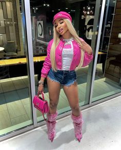 Plus Size Going Out Outfits, Nicki Minaj Outfits, Karin Jinsui, Nicki Minaj Pink Friday, Friday Outfit, Cute Birthday Outfits