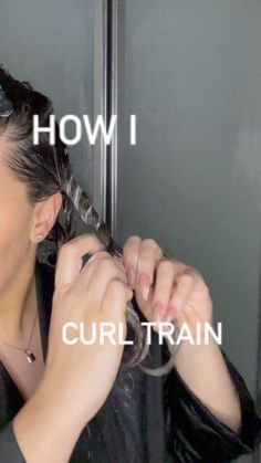 Curl Training, Curly Hair Techniques, Curly Hair Journey, Short Curly Hairstyles For Women, Twist Curls, Wash Hair, Curly Hair Problems, Hair Tips Video, Hair Rinse